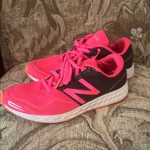 New Balance Pink and Black Athletic Shoes with Breathable Mesh